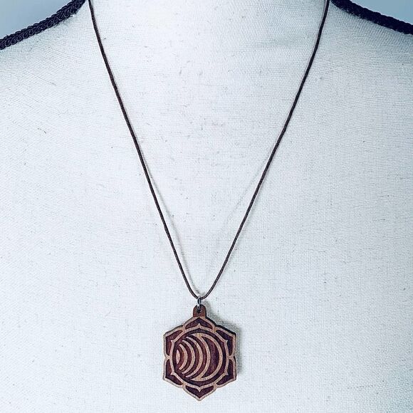 Laser-etched Mandala Crescent Moon Necklace - Picture 3 of 5